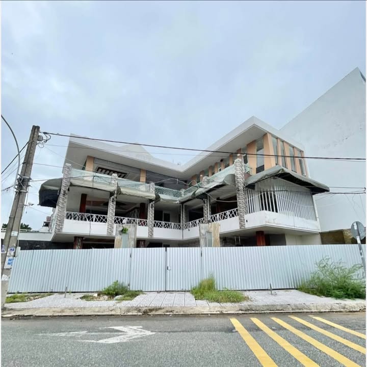 Cho thuê mặt bằng góc 3/2 Rạch Giá 282.5m² giá 70 triệu - View biển tuyệt đẹp!