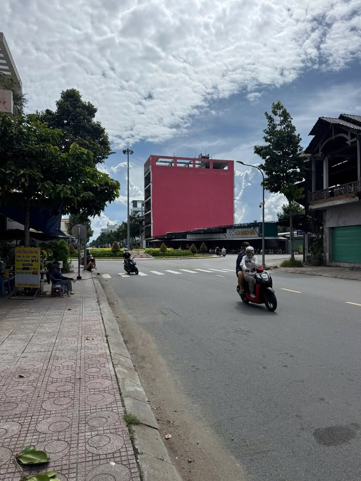 Đất mặt tiền Nguyễn Công Bình 115m² giá 4.9 tỷ - Vị trí đắc địa, sổ hồng đầy đủ!