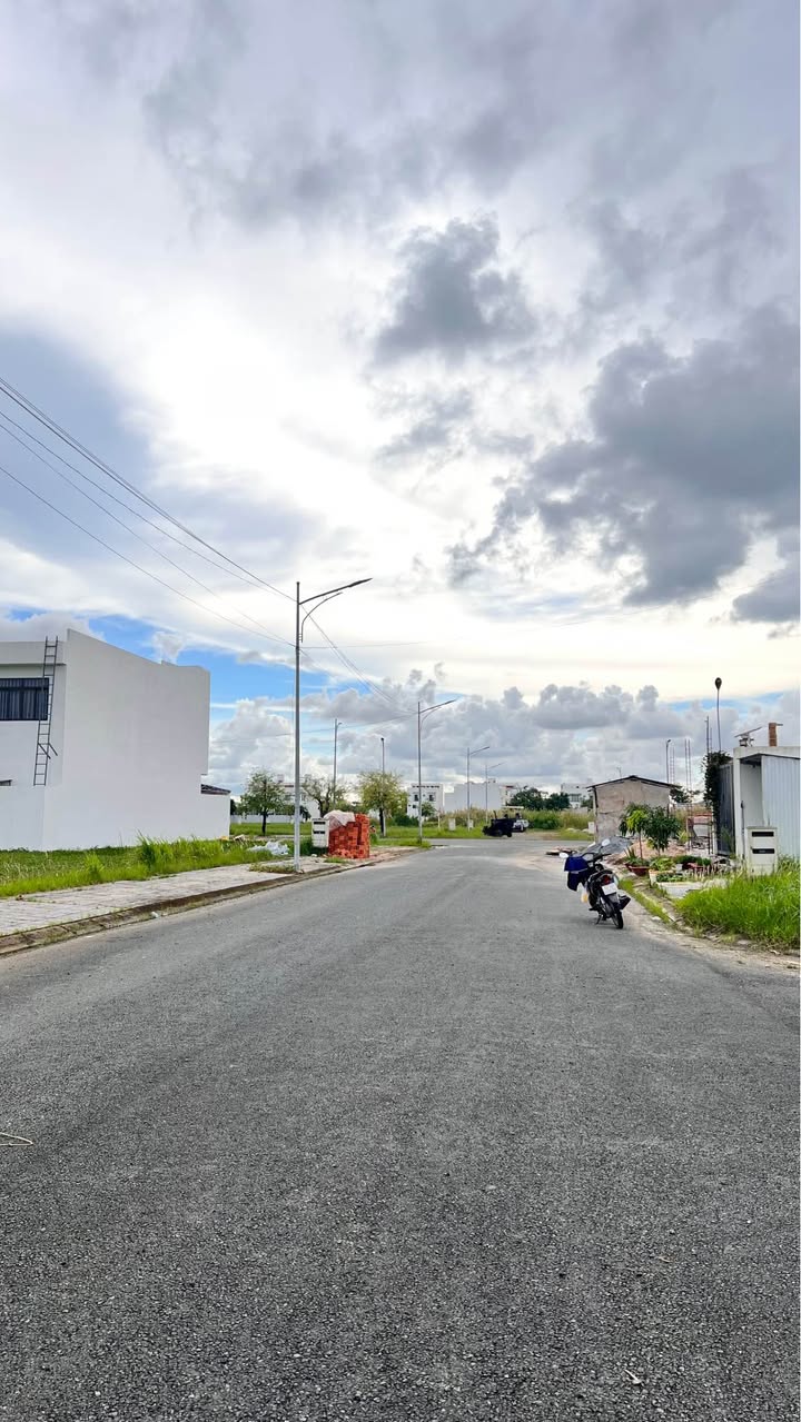 Đất nền Tân Thành Cà Mau 200m² giá 1.1 tỷ - Vị trí đắc địa gần trung tâm hành chính!