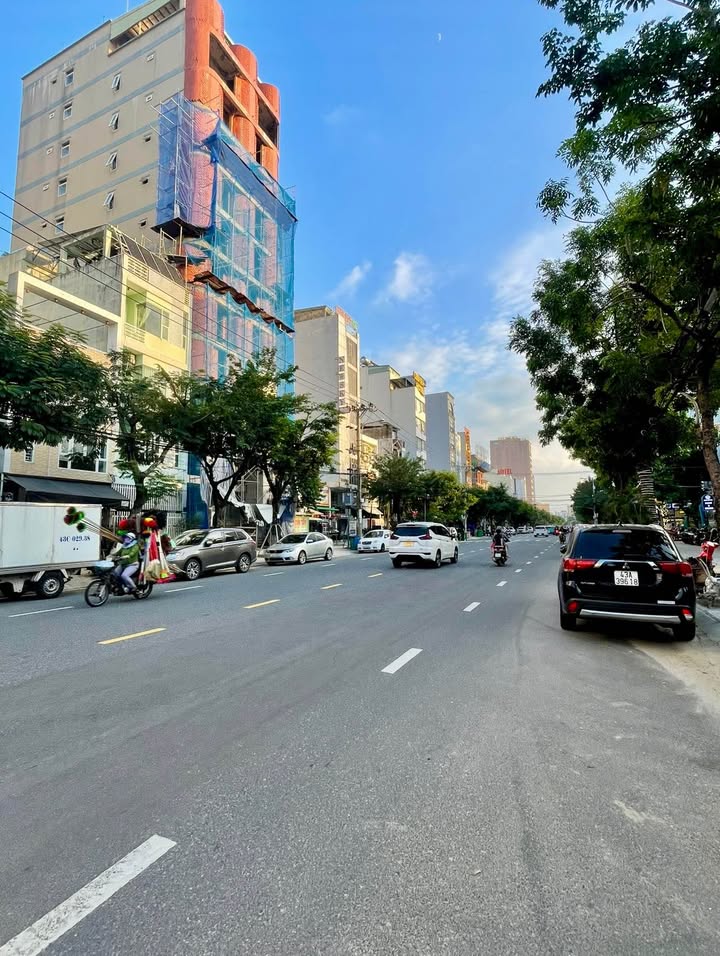 Nhà mặt tiền Hồ Nghinh 100m² giá 30 tỷ - Đang cho thuê 50 triệu/tháng