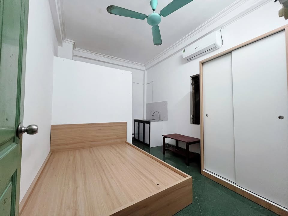 Phòng cho thuê tại Chùa Láng, Đống Đa - 3 triệu/tháng - Sẵn sàng vào ở!