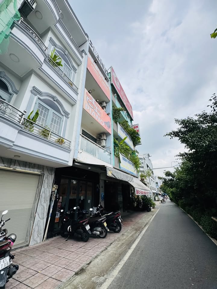 Nhà mặt tiền Nguyễn Văn Luông Quận 6, 40m² giá 8 tỷ - Kinh doanh đa ngành