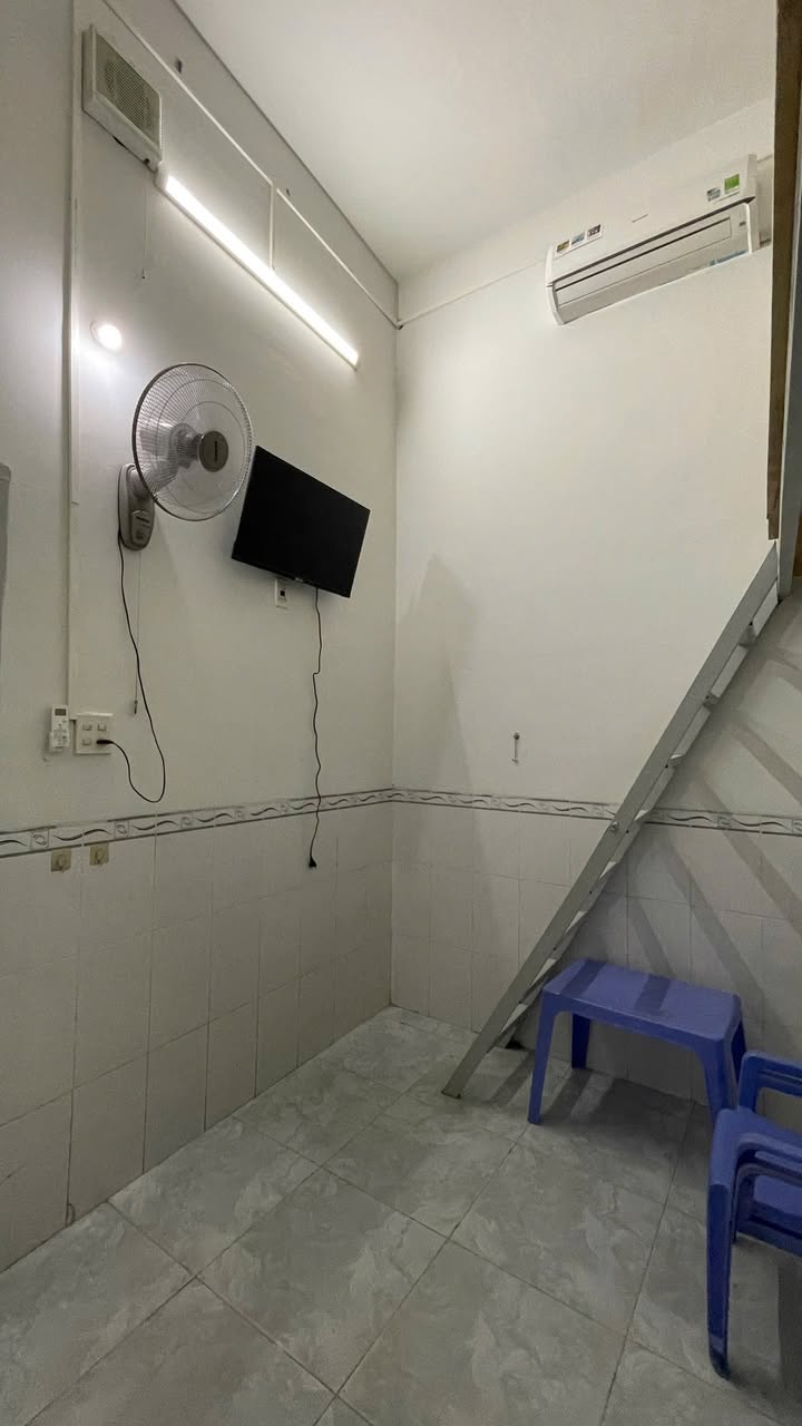 Phòng trọ cho thuê mặt tiền đường Hoàng Quốc Việt 20m² giá 2 triệu - Ưu đãi tháng mới!