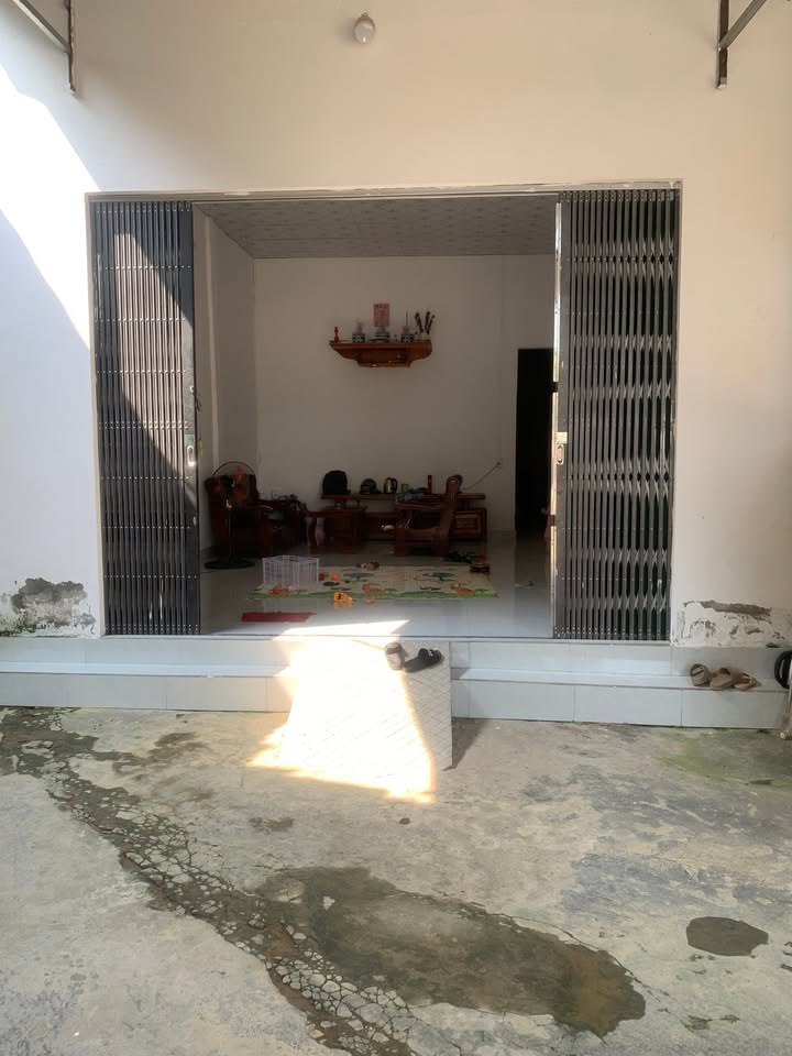 Nhà bán khu tái định cư Bản Quẩn 125m² giá chỉ 600 triệu - Tiện ích đầy đủ!