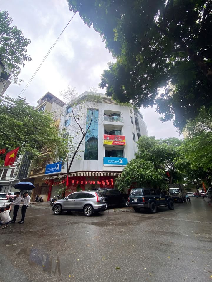 Cho thuê nhà phố Trung Hòa - Cầu Giấy 80m² - Thiết kế hiện đại, giá hợp lý!