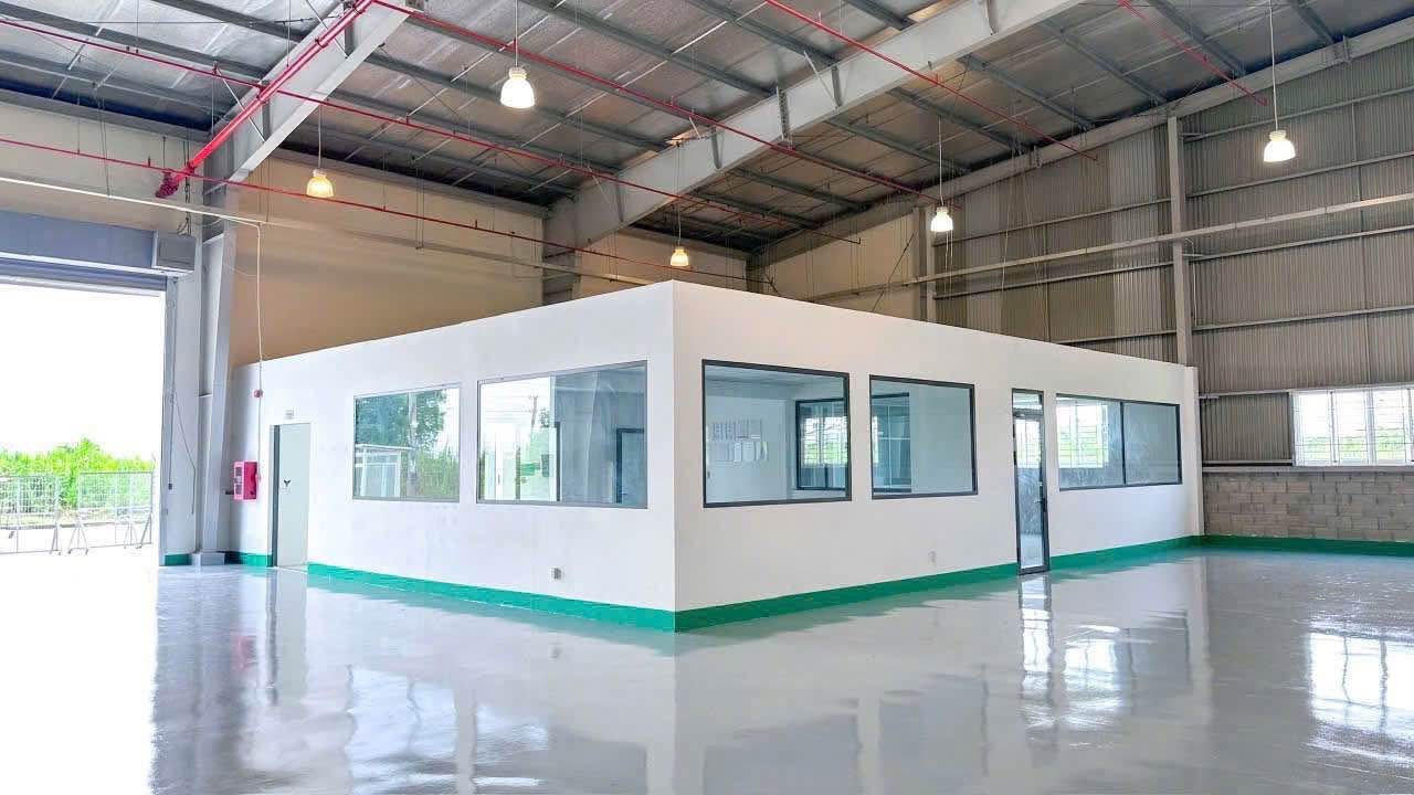 Kho xưởng 1.200m² tại KCN Tân Tạo, Bình Tân - Giá thuê chỉ 120 triệu/tháng!
