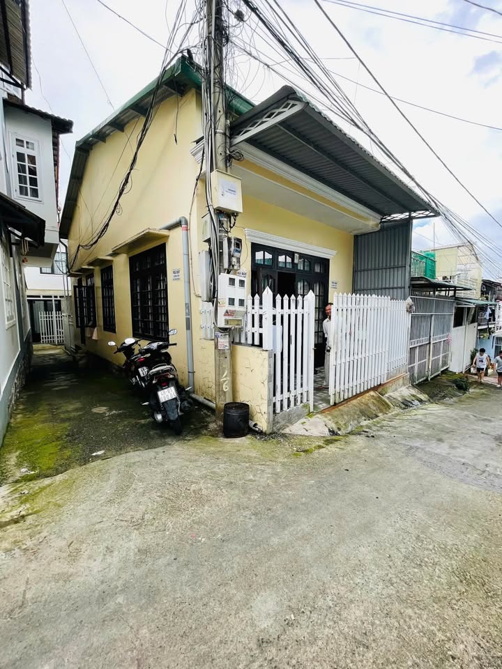 Nhà cấp 4 Hẻm xe Daewoo, Nguyễn Trung Trực 62m² giá 3.9 tỷ - Vị trí yên tĩnh, thích hợp an cư!