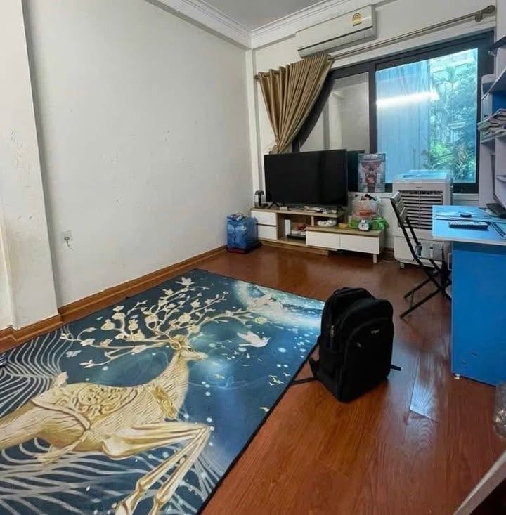 Nhà phố Hoàng Quốc Việt 47m² giá 15 tỷ - Ô tô tránh, khu dân trí cao!