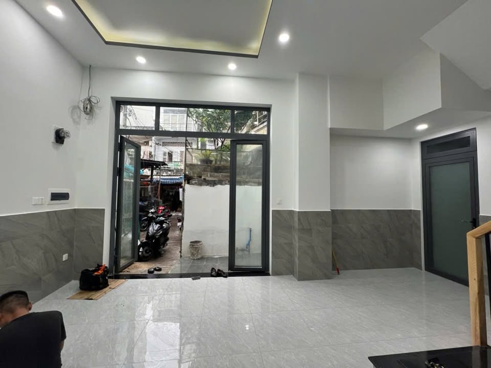 Nhà cho thuê hẻm Tô Hiến Thành Q10 52m² - Nhà mới, phù hợp nhóm bạn!