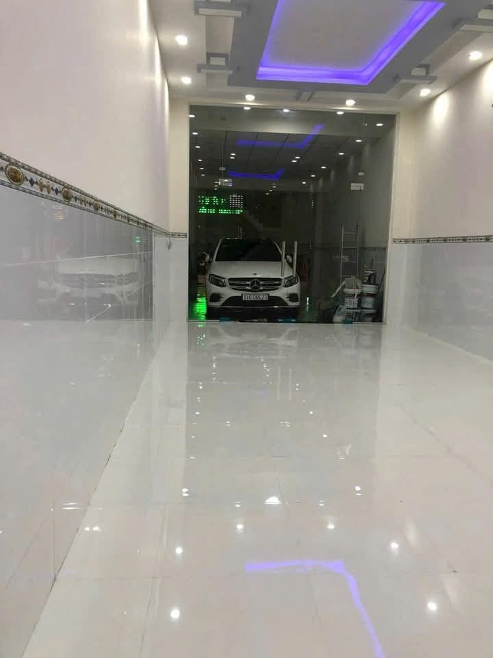 Mặt tiền Lê Hoàng Phái, Quận Gò Vấp 126m² giá 23 triệu - Phù hợp nhiều ngành nghề!