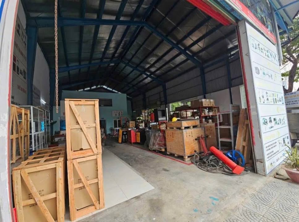 Kho cho thuê lô góc Bến Xe Diện tích 270m² giá 25 triệu - Phù hợp cho kinh doanh