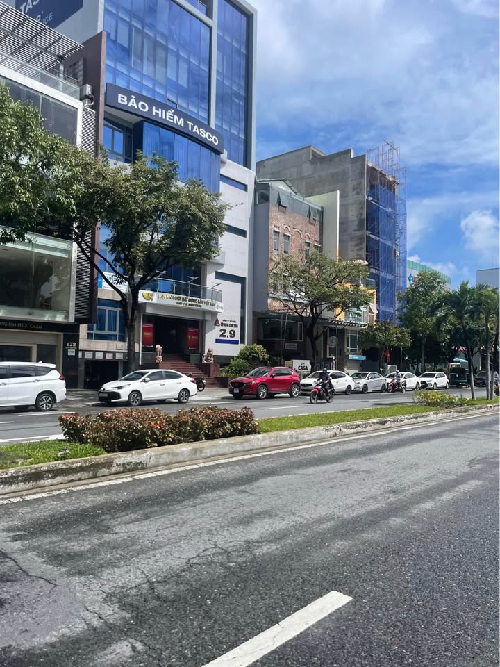 Nhà cho thuê mặt tiền đường Xô Viết Nghệ Tĩnh, Đà Nẵng - Diện tích 200m², giá 43 triệu/tháng