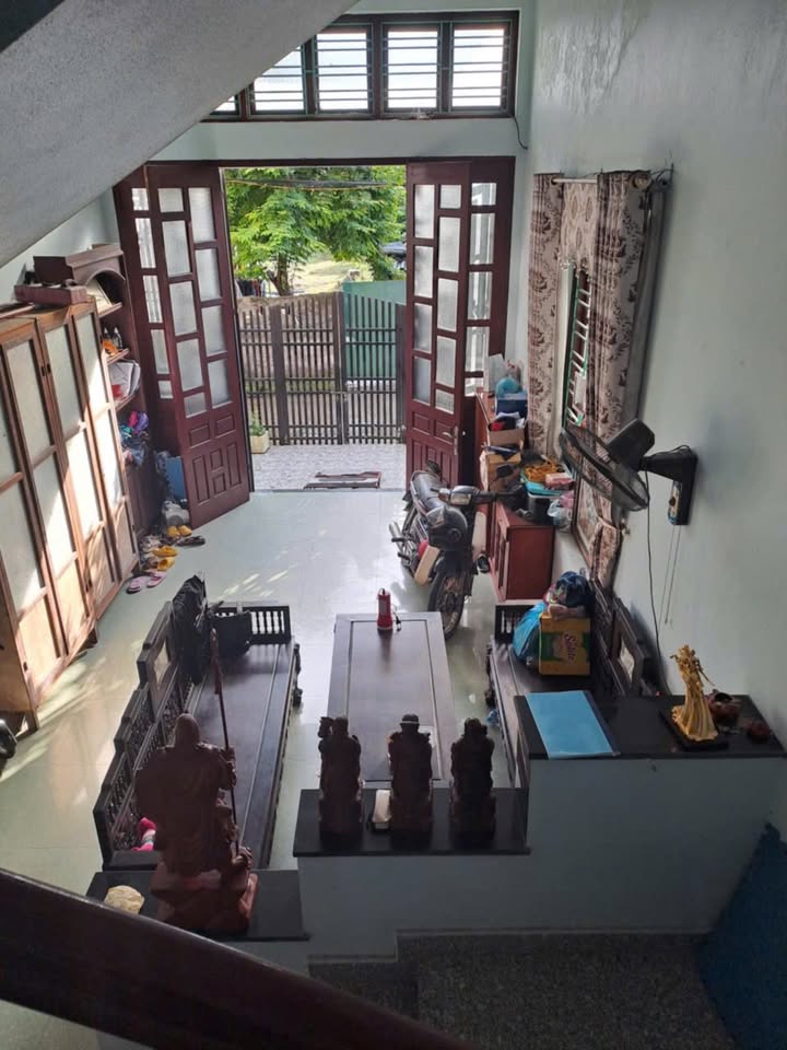 Nhà 3 tầng chính chủ tại Hồng Hà, Hạ Long 105m² giá 5.5 tỷ - Gần biển tuyệt đẹp!