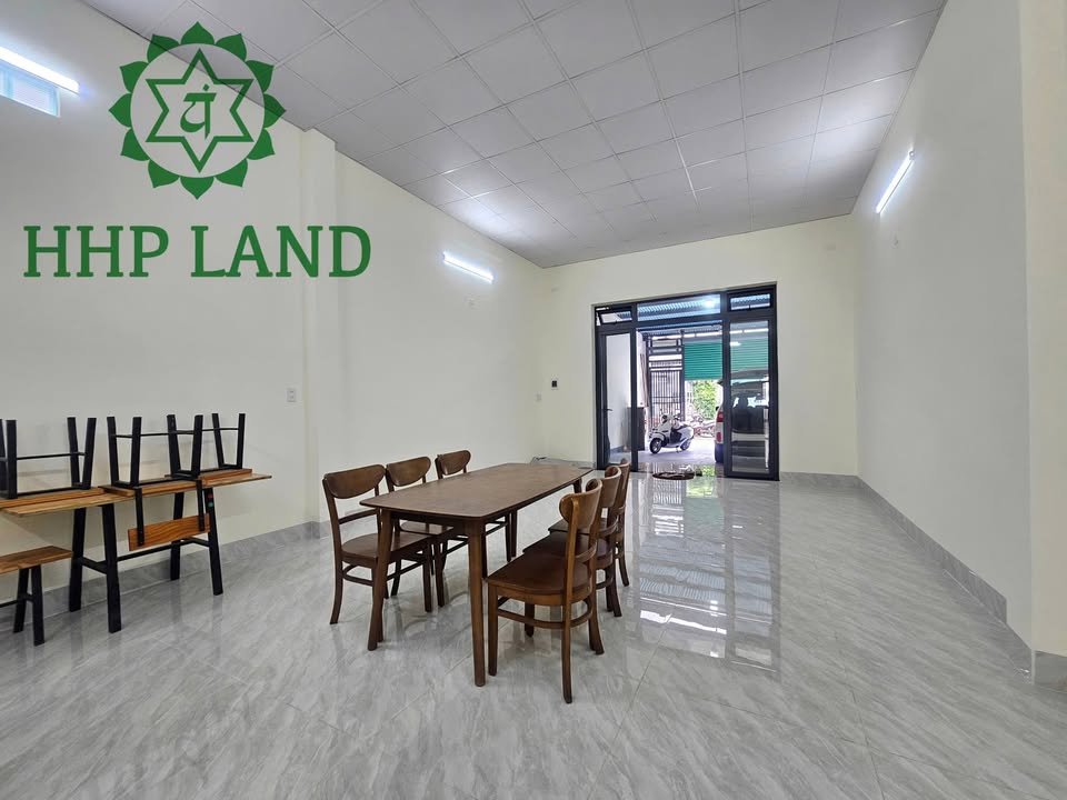 Nhà cho thuê hẻm đường Đồng Khởi, Biên Hòa 135m² giá 7.5 triệu - Phù hợp làm kho hoặc dạy học!