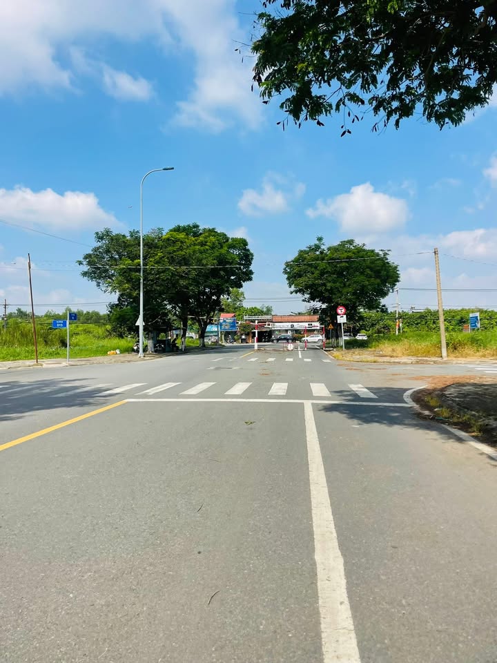 Đất nền Đông Tăng Long, Lã Xuân Oai 102m² giá nhỉnh 9 tỷ - Đầu tư sinh lời tuyệt vời!