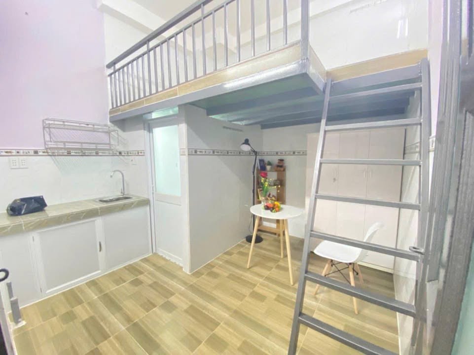 Phòng trọ cho thuê tại 23 Nguyễn Hữu Tiến, Tân Phú - Gác cao, máy lạnh, gần Đại học Công nghiệp