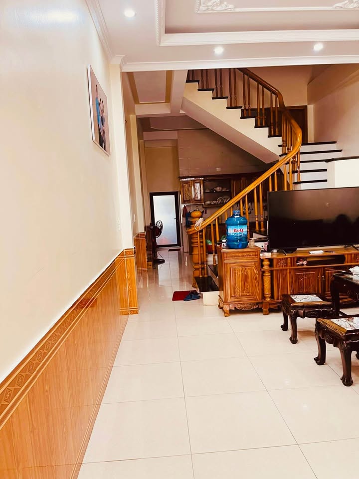 Nhà 3 tầng Vĩnh Diệm, Minh Khai 72m² giá 3 tỷ - Đầu tư sinh lời lý tưởng!