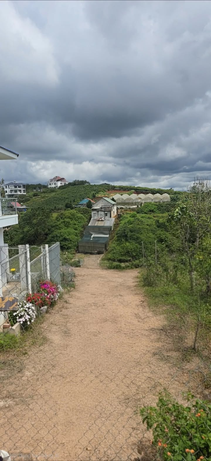 Lô đất mặt tiền Măng Lin 200m² giá 4,2 tỷ - Địa thế hiếm có tại Đà Lạt!