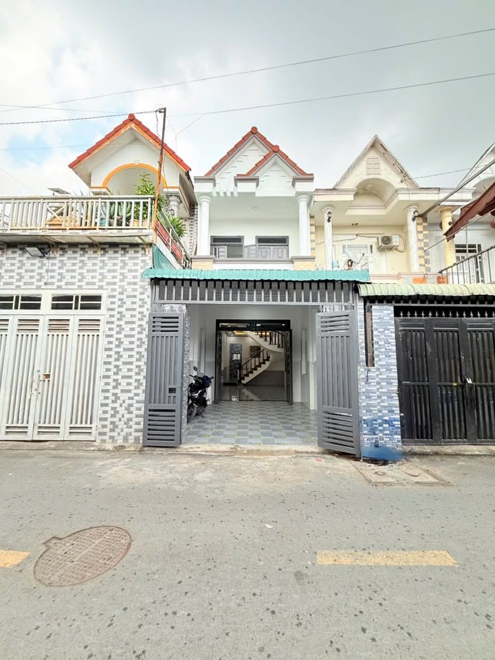 Nhà mặt tiền Tân Đông Hiệp, Dĩ An 73m² giá 4.48 tỷ - Sổ hồng chính chủ!
