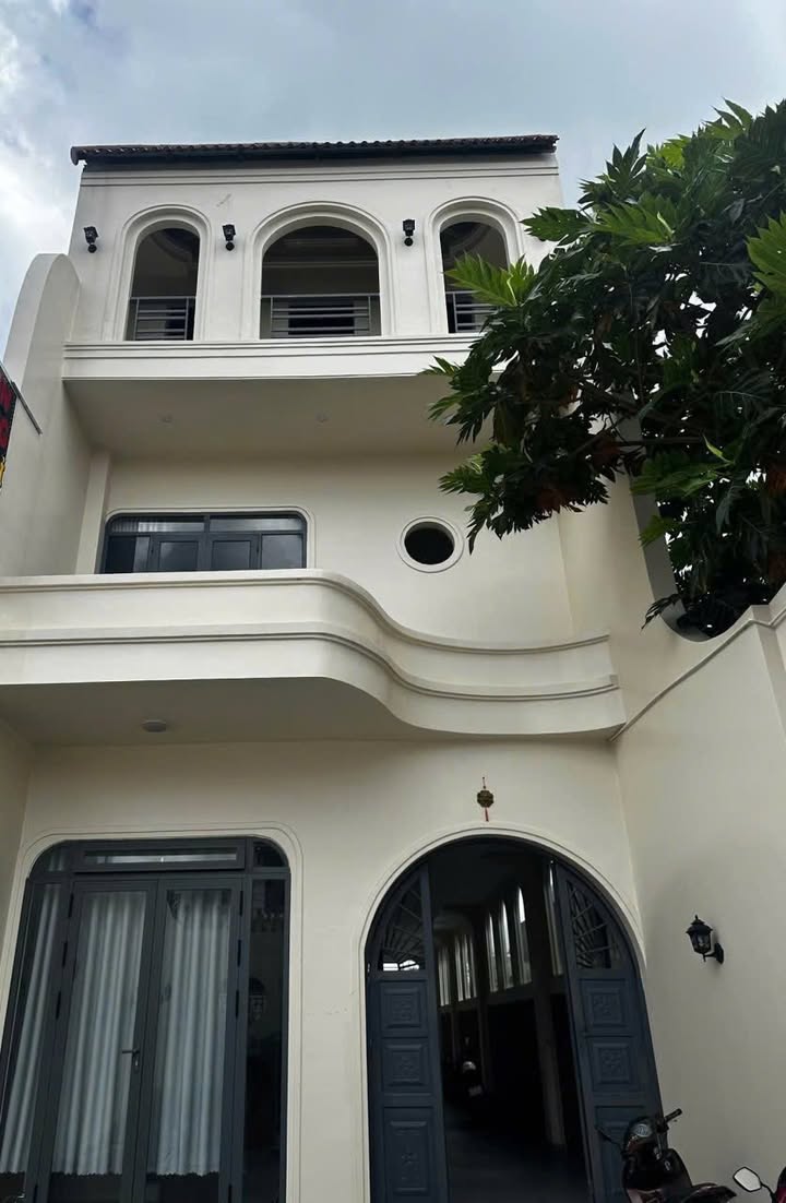 Nhà và Nhà nghỉ đường Tuệ Tĩnh, Đức Trọng, Lâm Đồng 345m² giá 12 tỷ - Cơ hội đầu tư sinh lời!