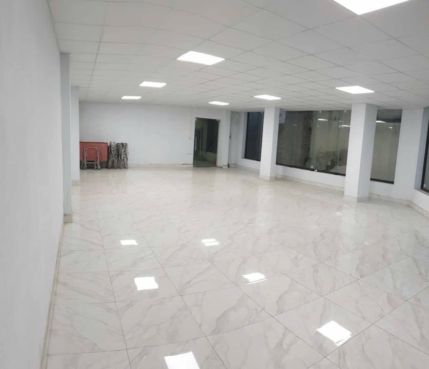 Cho thuê FrontHouse 115m² đường Xuân Thủy, Cầu Giấy - Phù hợp kinh doanh văn phòng!