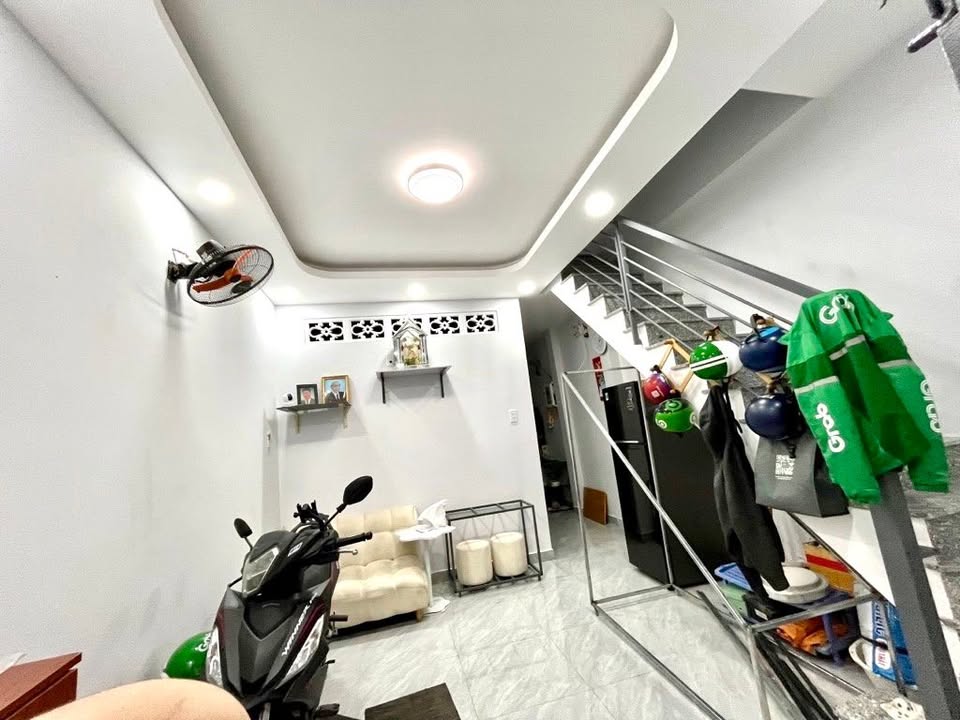 Nhà riêng Dương Quảng Hàm, Bình Thạnh 40m² giá 4.18 tỷ - Sổ hồng chính chủ, thương lượng tốt!