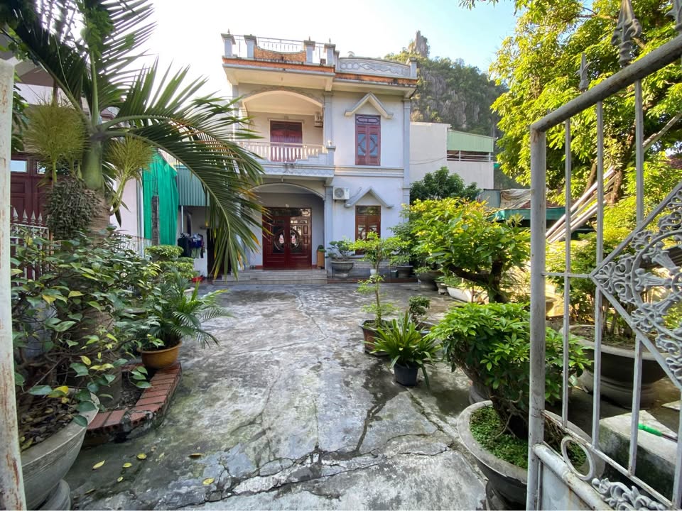 Bán nhà 2 tầng Quang Hanh 193m² giá 3.5 tỷ - Sẵn sàng ở ngay!