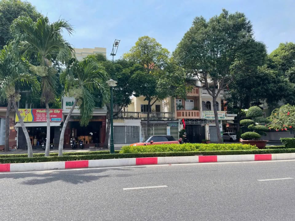 Nhà mặt tiền Lê Hồng Phong, Vũng Tàu 242m² giá 43 tỷ - Đầu tư sinh lời ngay!