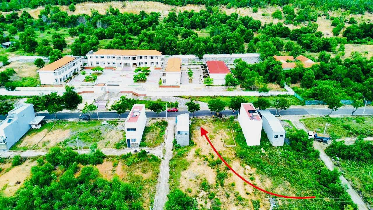 Đất nền đường Đất Lành 76m² giá 3.58 tỷ - Đối diện trường Tiểu học Đất Lành!