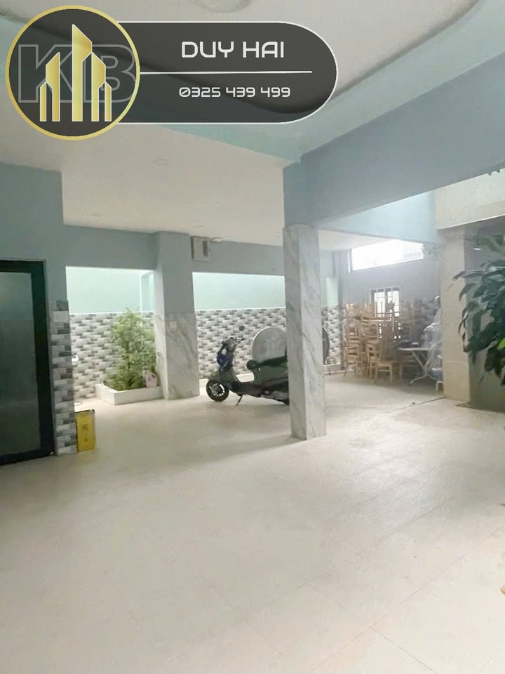 Nhà phố Đà Lạt 120m² giá 9.999 tỷ - Sân đậu ô tô, thang máy hiện đại!