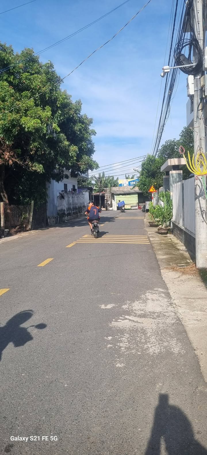 Biệt thự nhà vườn lô góc Hòa Xuân 155m² giá 4 tỷ - Đầu tư siêu lời!