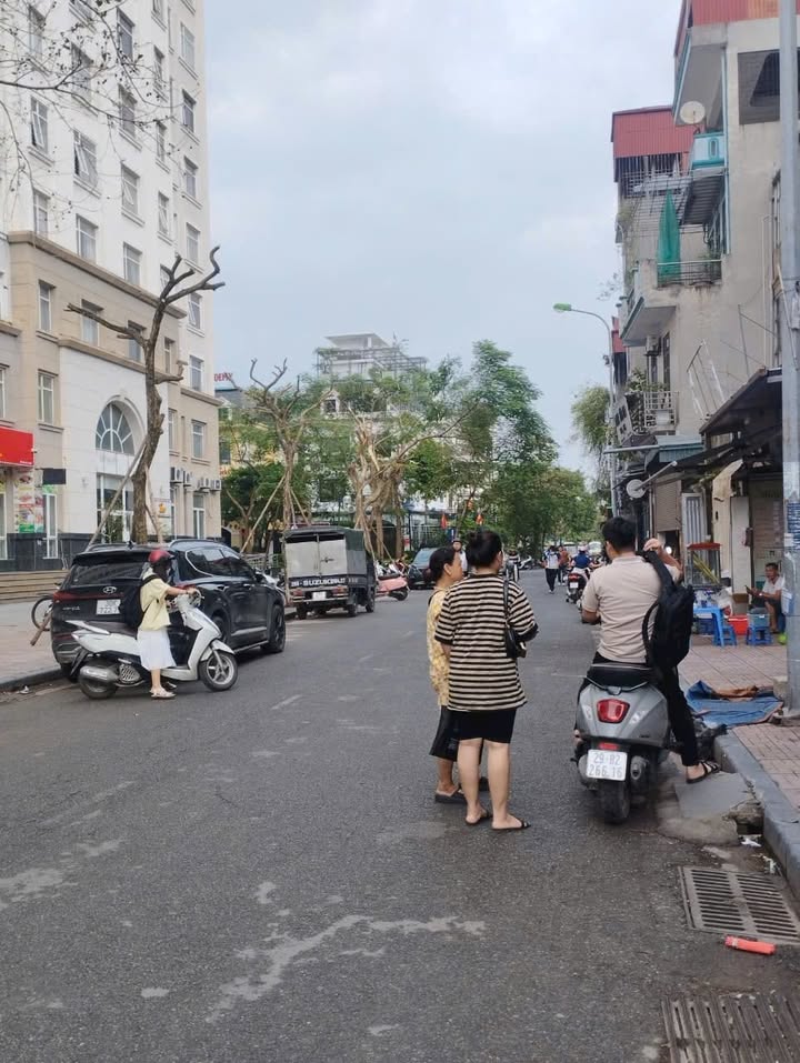 Nhà phố lô góc 66m² quận Ba Đình giá 12.5 tỷ - Kinh doanh sầm uất, ô tô đỗ cửa!