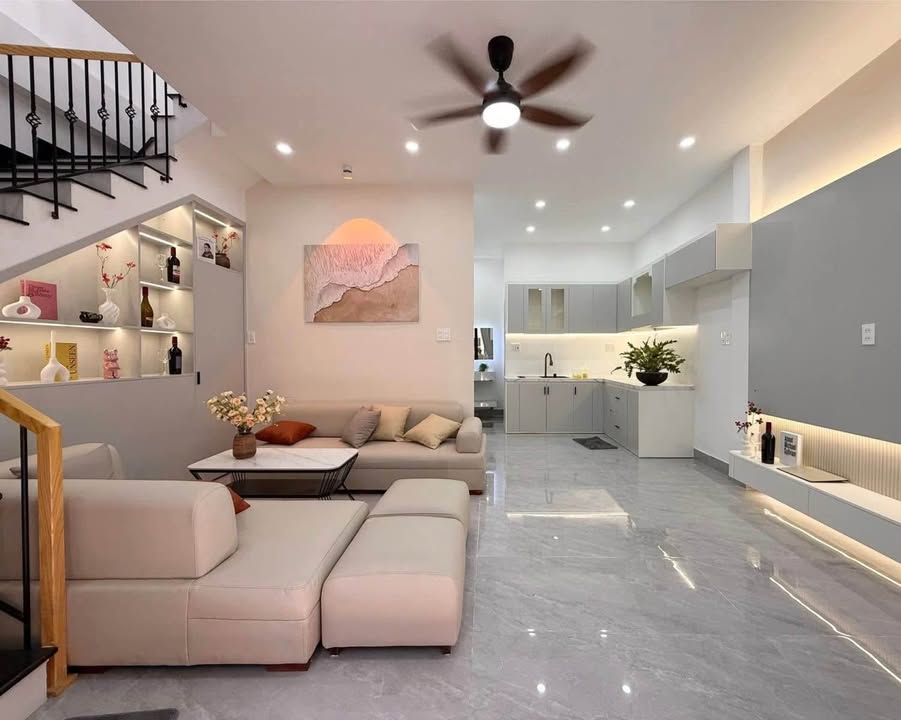 Nhà 2 tầng mới đẹp tại Thanh Khê, Đà Nẵng 50m² giá 3.85 tỷ - Thiết kế hiện đại, sẵn sàng vào ở!