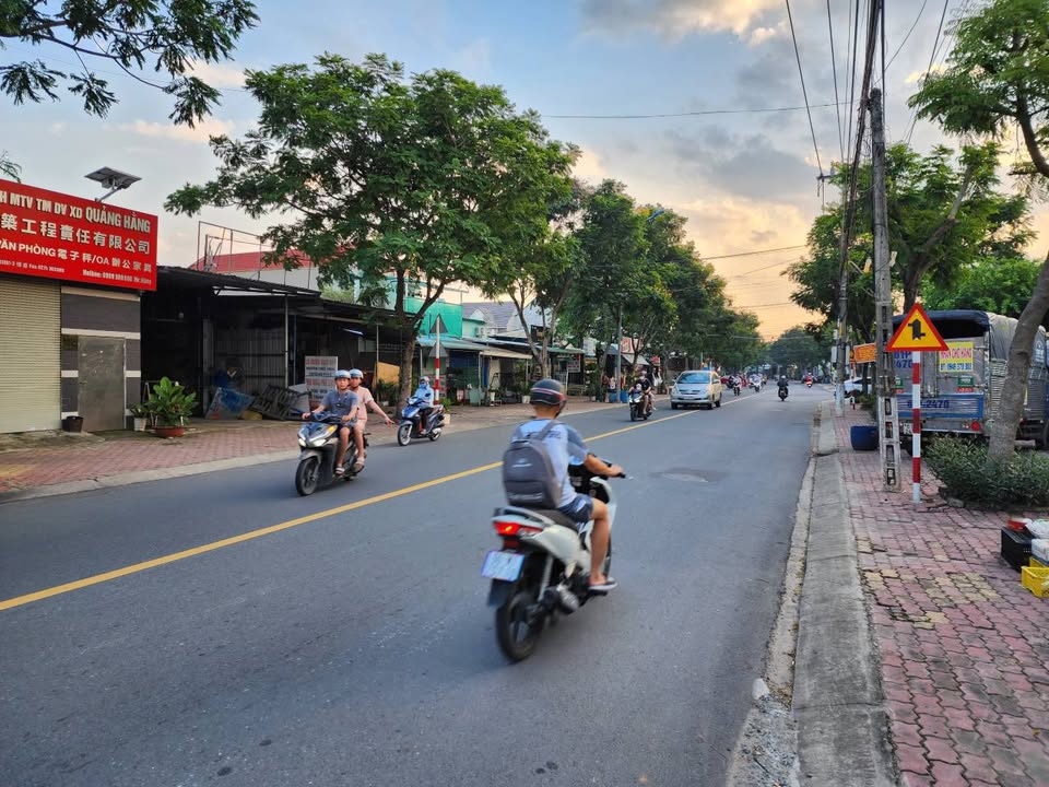 Nhà mặt tiền Đồng Cây Viết Nhựa, Phú Mỹ, 185m² giá 10 tỷ - Kinh doanh thuận lợi!