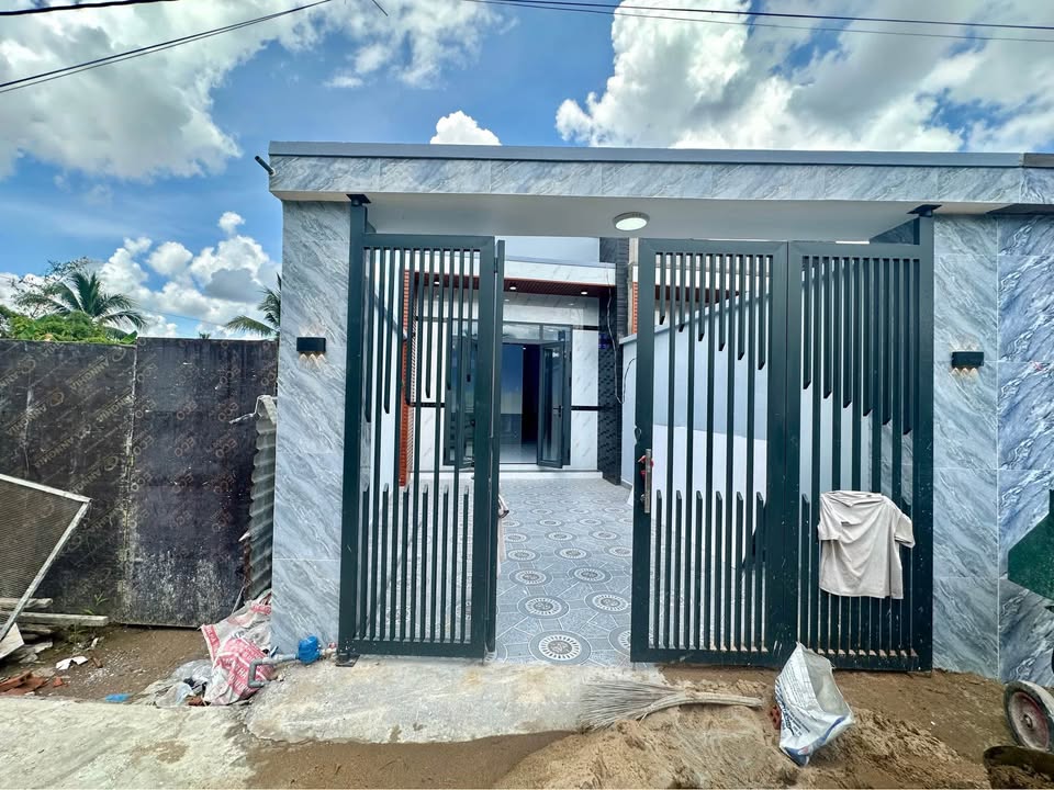 Nhà mới hoàn thiện tại xã Trung An, 84m² giá 1.19 tỷ - Hướng Đông, sẵn sàng vào ở!