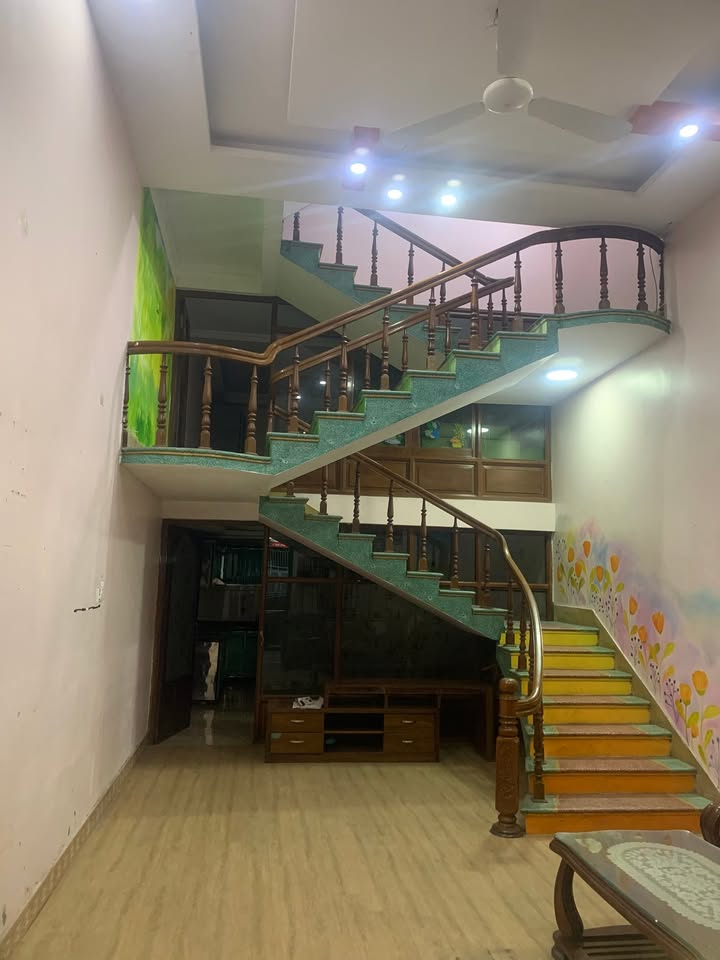 Nhà cho thuê 3 tầng tại Hạ Long 4PN giá 10 triệu - Gần biển, tiện nghi đầy đủ!