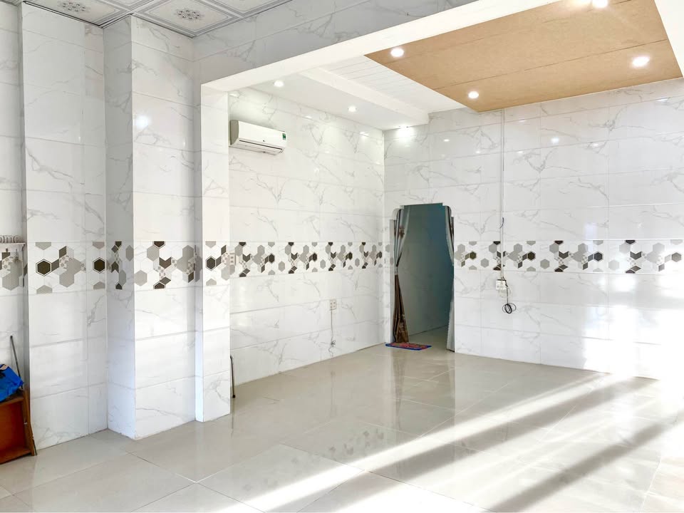 Nhà phố Trần Bạch Đằng Rạch Giá 100m² giá 3.5 tỷ - Sổ hồng chính chủ!