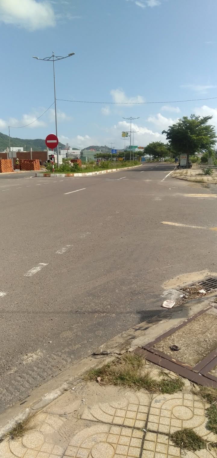 Đất mặt tiền đường Hoàng Sa, Cát Tiến 160m² giá 4 tỷ - Đầu tư sinh lời ngay!