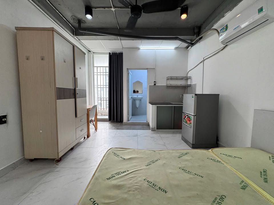 Phòng cho thuê đường Cách Mạng Tháng 8 quận 10 - Full nội thất chỉ 4.2 triệu