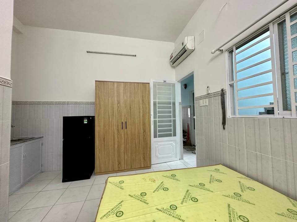 Phòng studio cho thuê tại Thành Thái, Quận 10 - Full nội thất, thoáng mát!