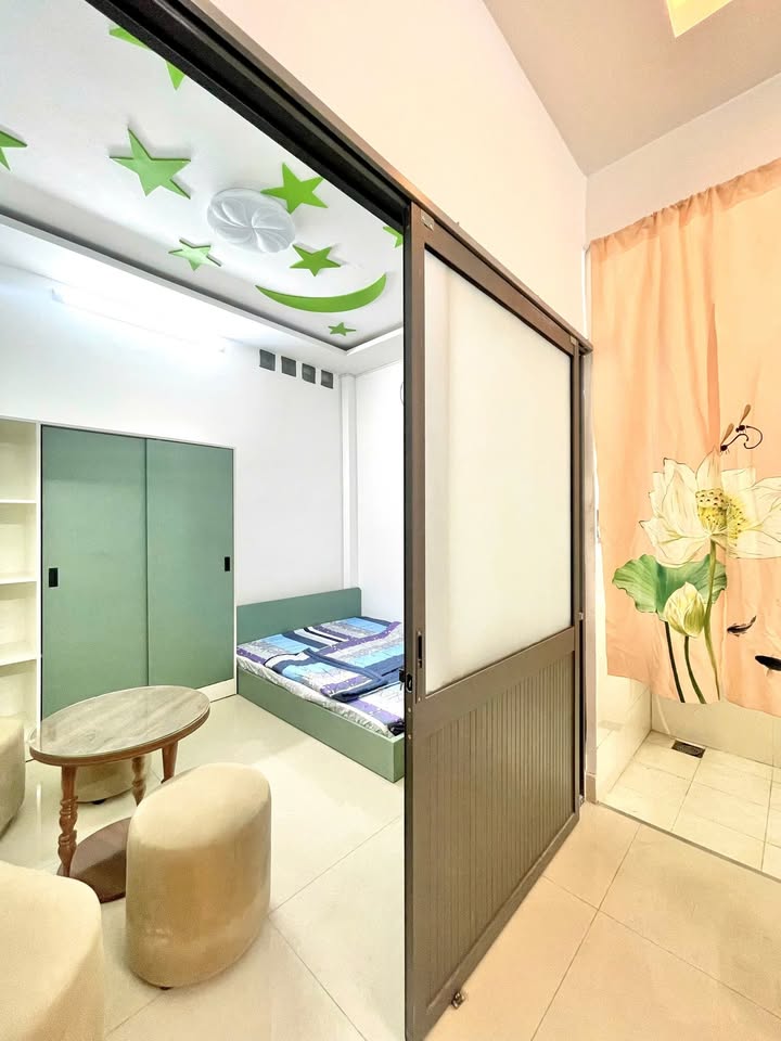 Phòng cho thuê tại Tô Hiến Thành, Quận 10 - Giá thương lượng, không gian sống linh hoạt!