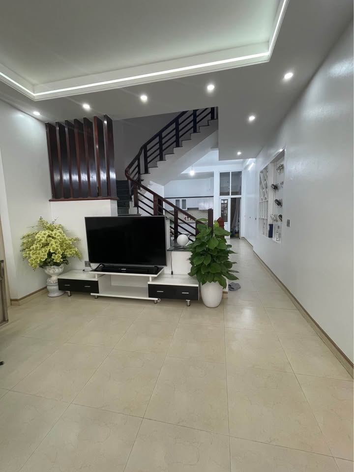 Nhà 4 tầng Lê Hiến Tông, Thanh Hóa 90m² – Vị trí vàng kinh doanh!