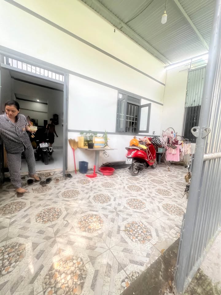 Nhà bán Trảng Dài, Biên Hòa 138m² giá chỉ 699 triệu - Đường xe hơi vào tận nhà!