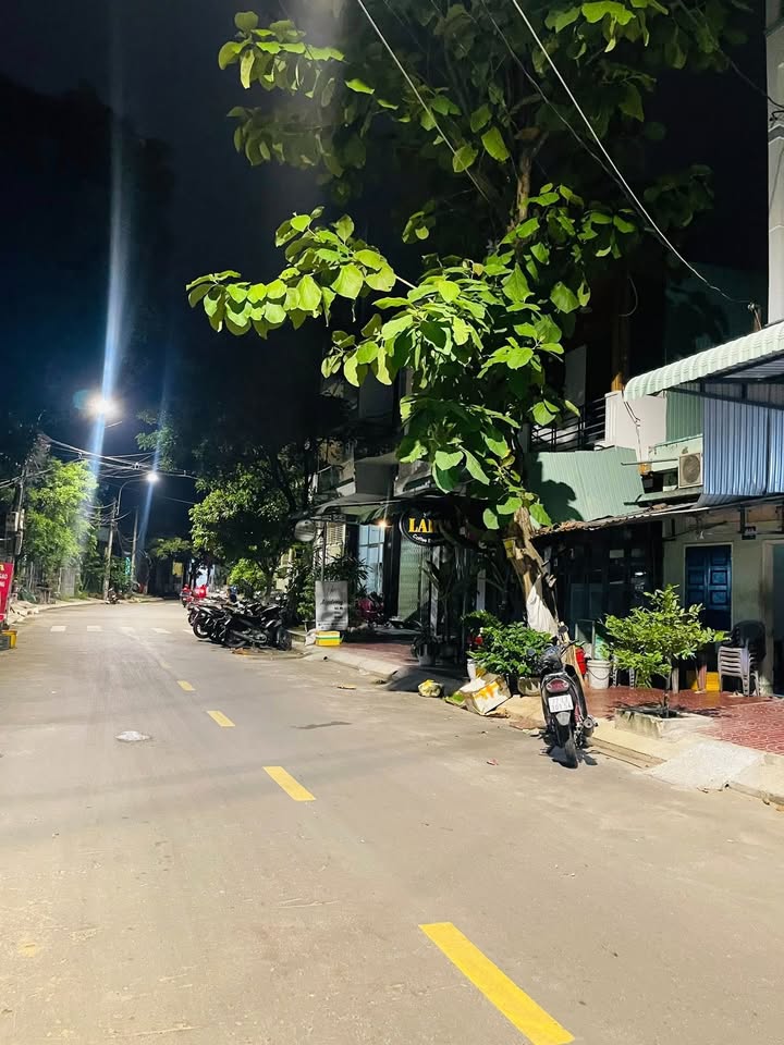 Nhà riêng bán tại Thành Thái, Quy Nhơn 33m² giá 2.3 tỷ - Sổ đỏ chính chủ, vào ở ngay!