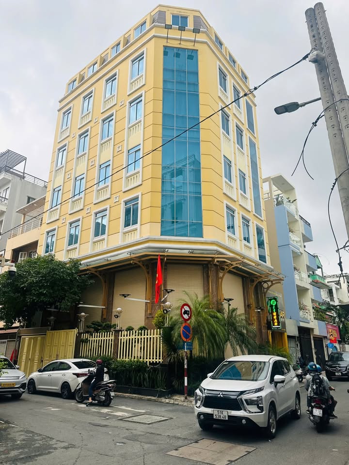 Nhà mặt tiền Nguyễn Hiền, Quận 3, 132m² - Cho thuê giá thỏa thuận!
