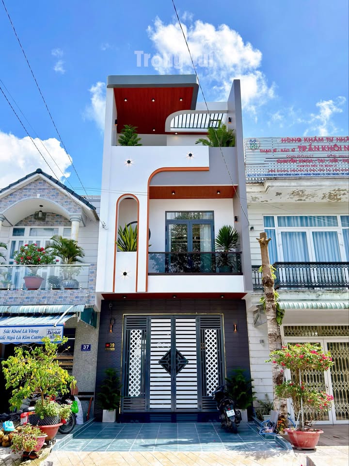 Nhà phố KDC Hồng Loan, Cái Răng, 80m² giá 5.95 tỷ - Nhà đẹp, nội thất sang trọng!