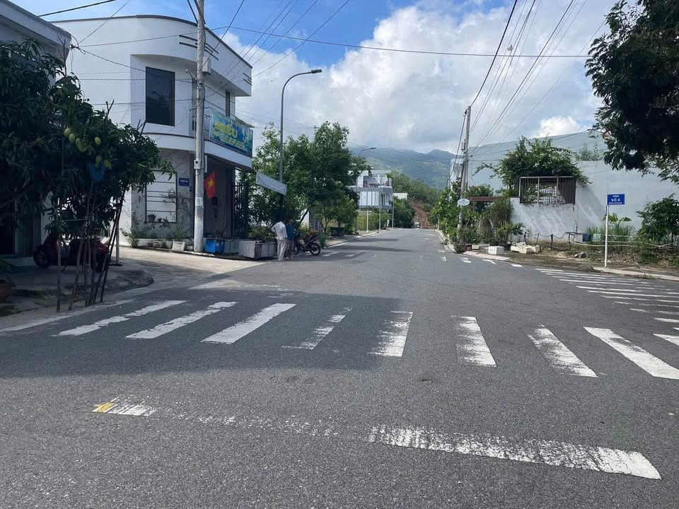 Đất nền 70m² khu tái định cư Hòn Rớ 2, Nha Trang - Giá chỉ 3.5 tỷ!