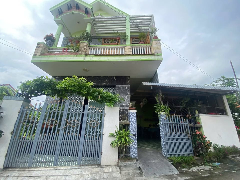 Nhà 2 tầng An Ninh Tây, Đức Hòa 93m² giá 1 tỷ - Bán gấp, vị trí đẹp!