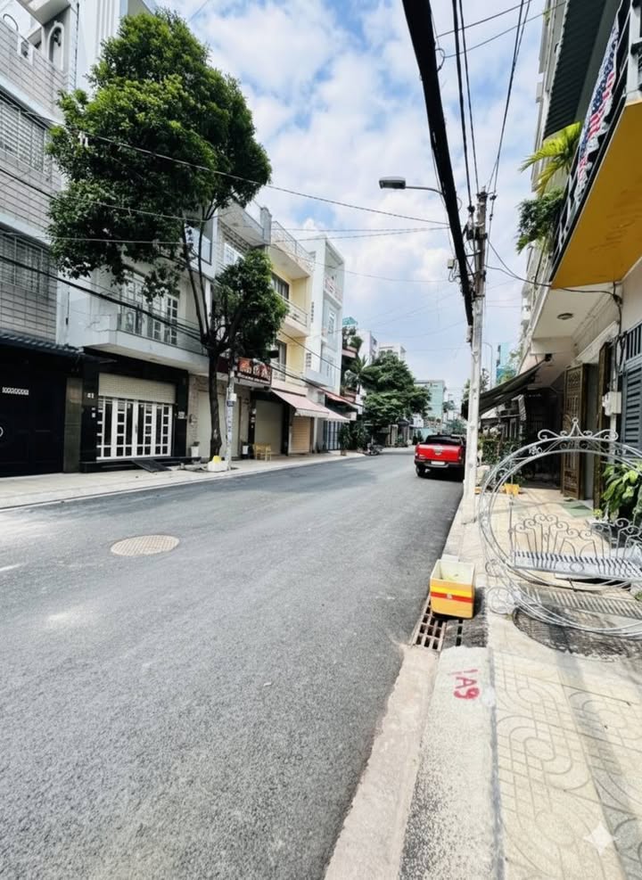 Nhà mặt tiền kinh doanh Lũy Bán Bích, Quận 10, 72m² giá 12.8 tỷ - Đầu tư sinh lời ngay!