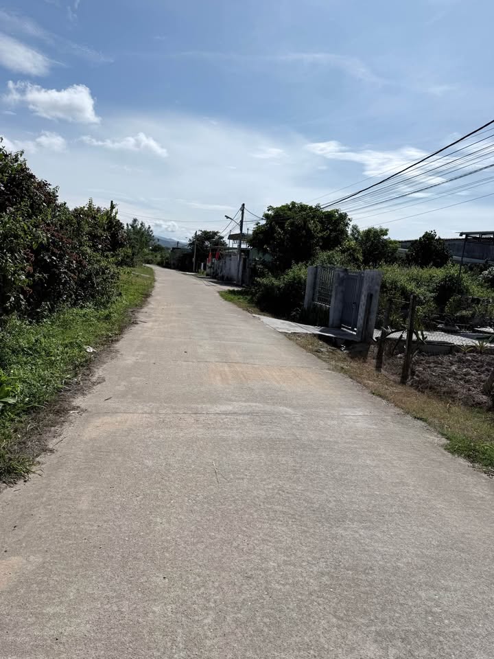 Đất thổ cư 330m² tại Thôn 9, xã Đắk Cấm, TP. Kon Tum - Vị trí thuận tiện, giá thỏa thuận!